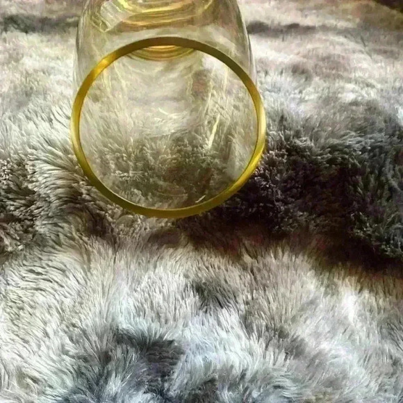 Beautiful Tall Yellow color Glass  Vase - Picture 11 of 16